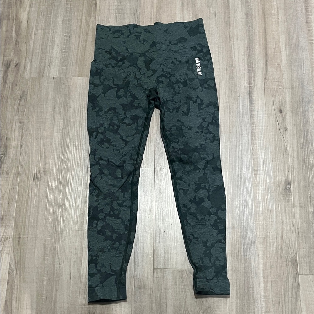 Gymshark Adapt Camo Obsidian Green